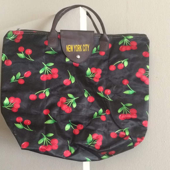 Women’s NEW YORK CITY cherry handbag tote purse - Picture 2 of 6